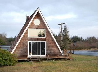 191 Canal Dr NE, Ocean Shores, WA 98569