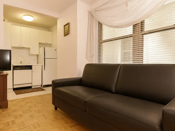 100 Central Park South image 3 of 4