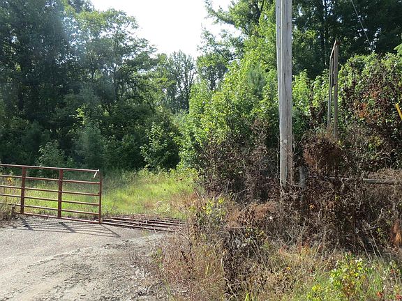 5th image of 8209 Highway 79 S
