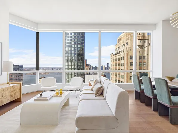 77 Greenwich St #17A, New York, NY 10006