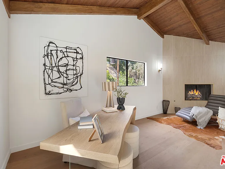 8506 Oak Ct — Photo 32