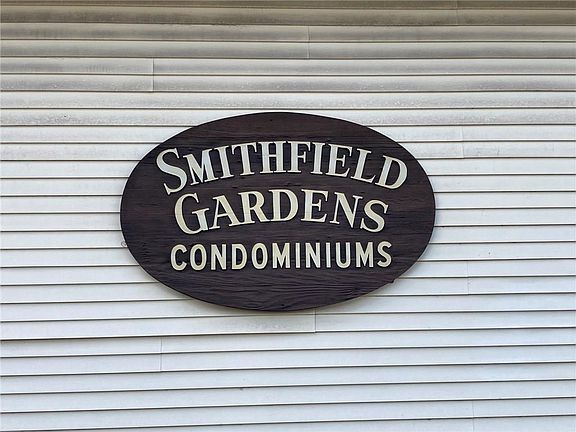 2nd image of 422 Smithfield Ave APT 2