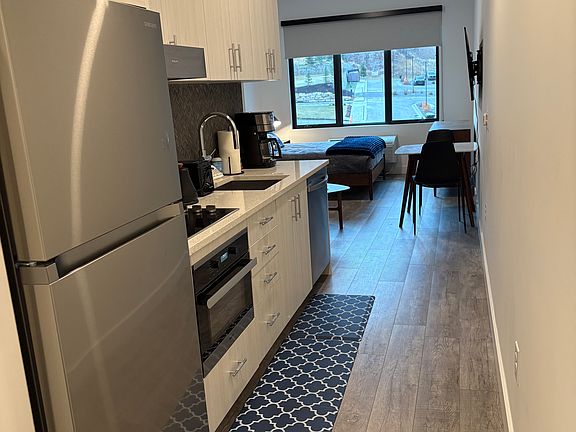 5th image of 2303 Deer Hollow Rd