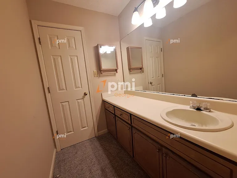 160 Braelinn Cts — Photo 14