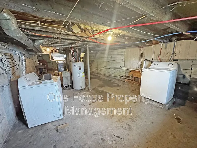 1018 Baldwin St — Photo 9