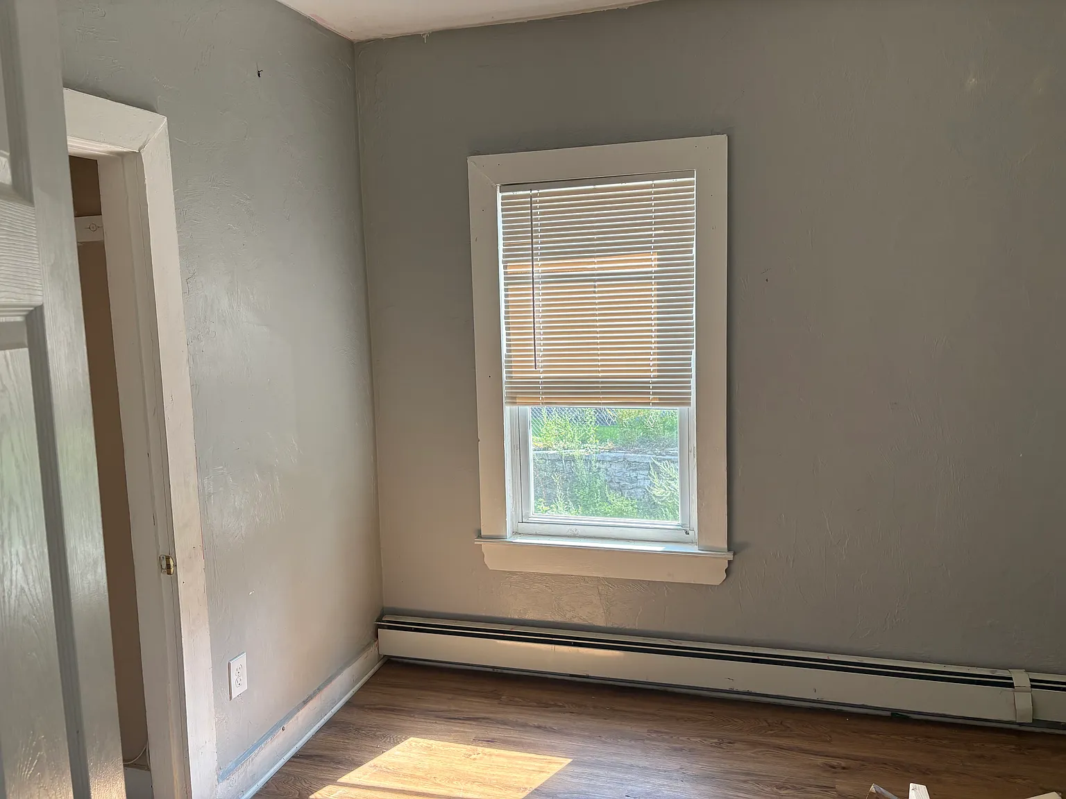 4 bed, 1500 sqft, $2,300 — Photo 2