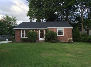 90 N Malin Rd, Broomall, PA 19008