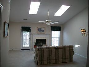 3rd image of 4325 River Crest Ln