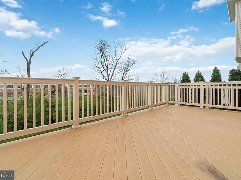 10225 Hilltop Ascent Dr — Photo 22