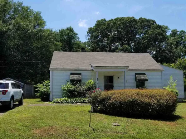 48 Buena Vista St, Winder, GA 30680