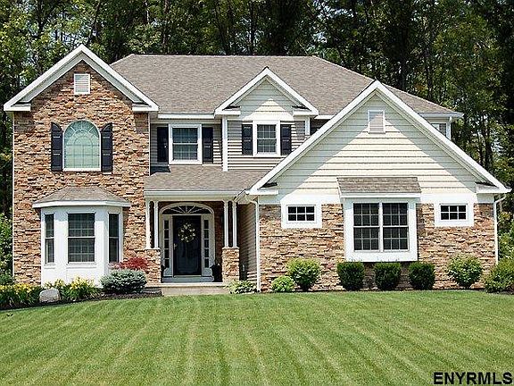 2nd image of 7 Country Club Ln