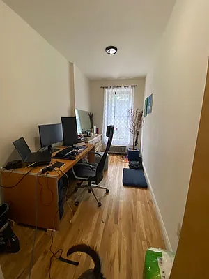 Rented by R New York | media 22