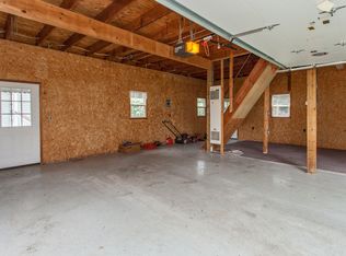 208 S East St, Indianola, IA 50125