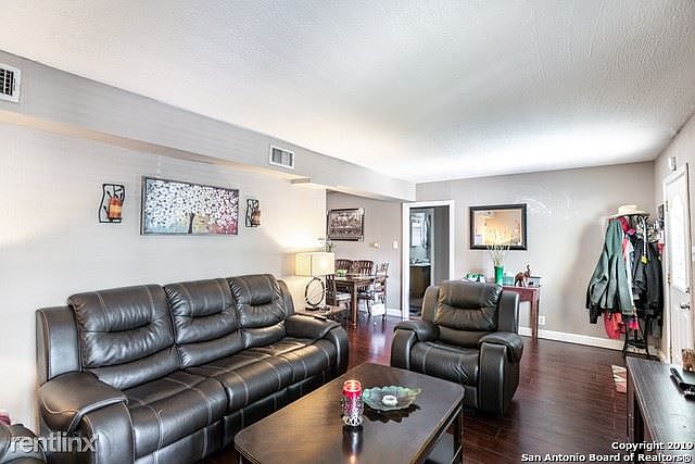 1st image of 139 Adrian Dr
