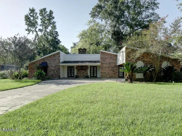 107 Froeba Dr, Carencro, LA 70520