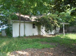 2357 Lakeshore Rd, Applegate, MI 48401