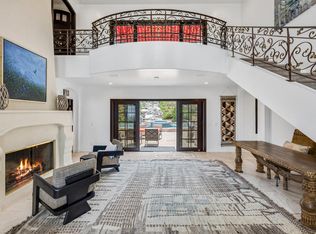 2643 Hidden Valley Rd, La Jolla, CA 92037