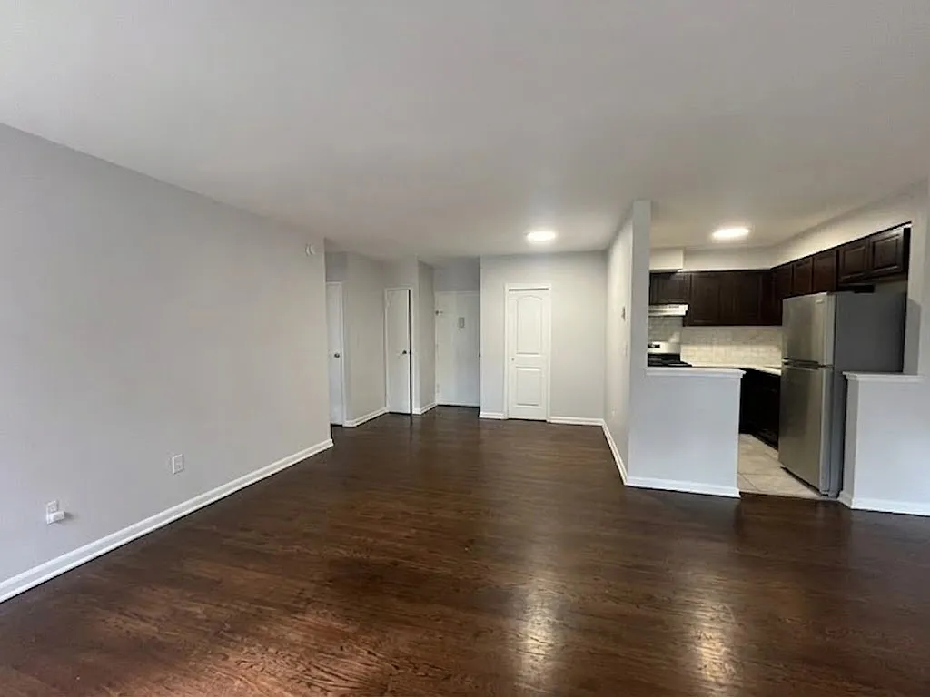 1 bed, 750 sqft, $1,820 — Photo 3