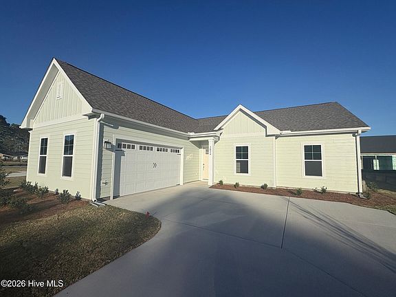 4th image of 2024 Oakton Drive #15