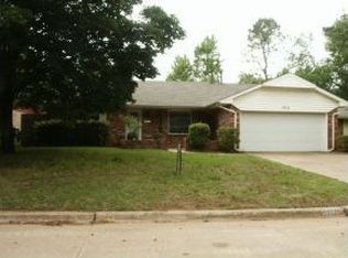 1912 Beverly Hills St, Norman, OK 73072