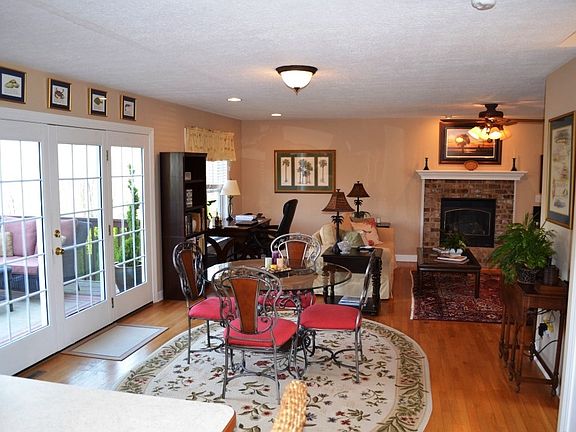 5th image of 420 Wytheview Dr