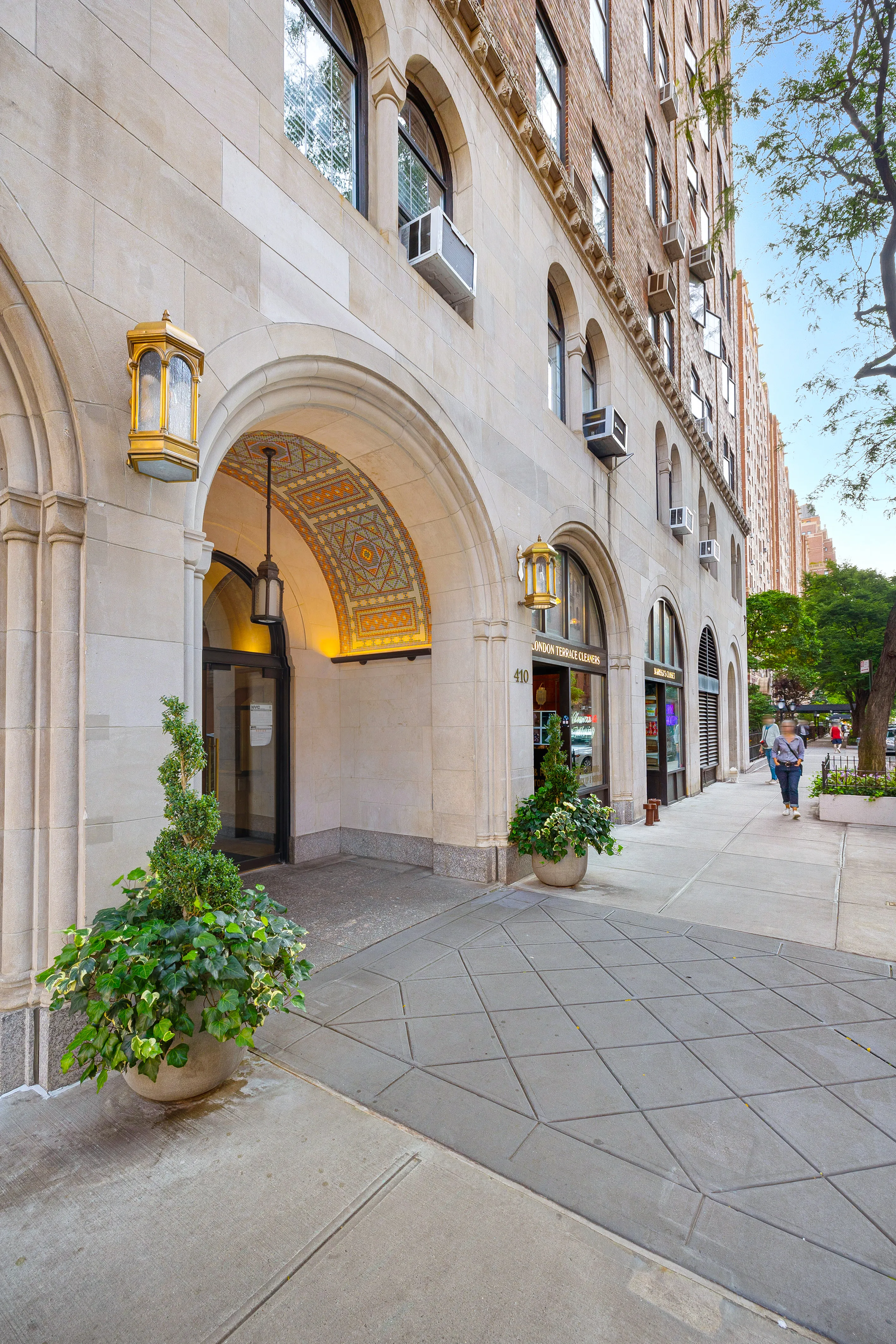 410 West 24th Street #8F in West Chelsea, Manhattan | StreetEasy
