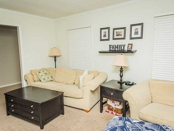 2nd image of 1705 Spruce Dr