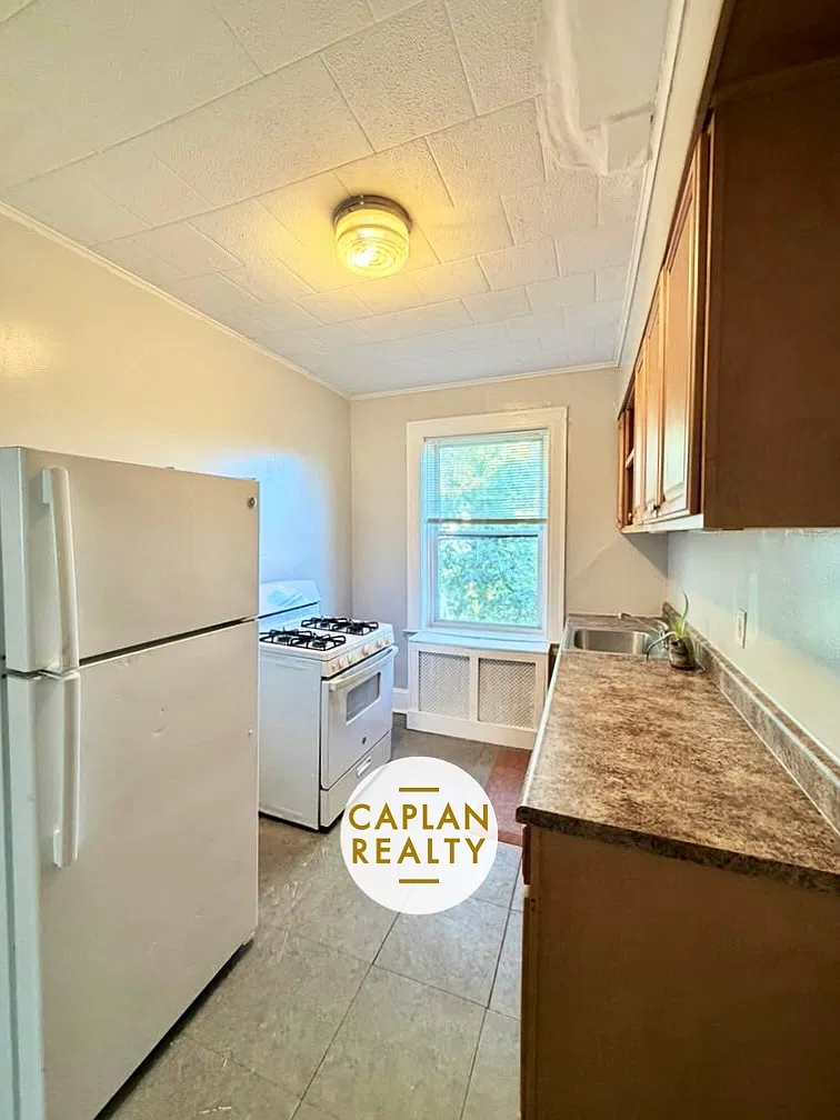 3 bed, 1300 sqft, $2,495 — Photo 4
