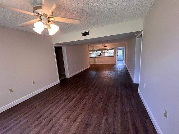 5th image of 1707 Whitehall Dr APT 101