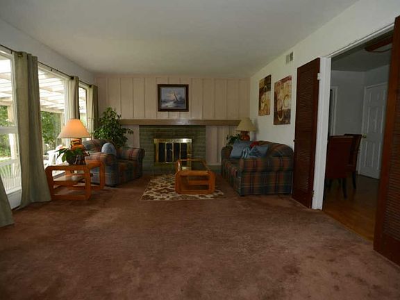 5th image of 3471 Kirkwood Dr