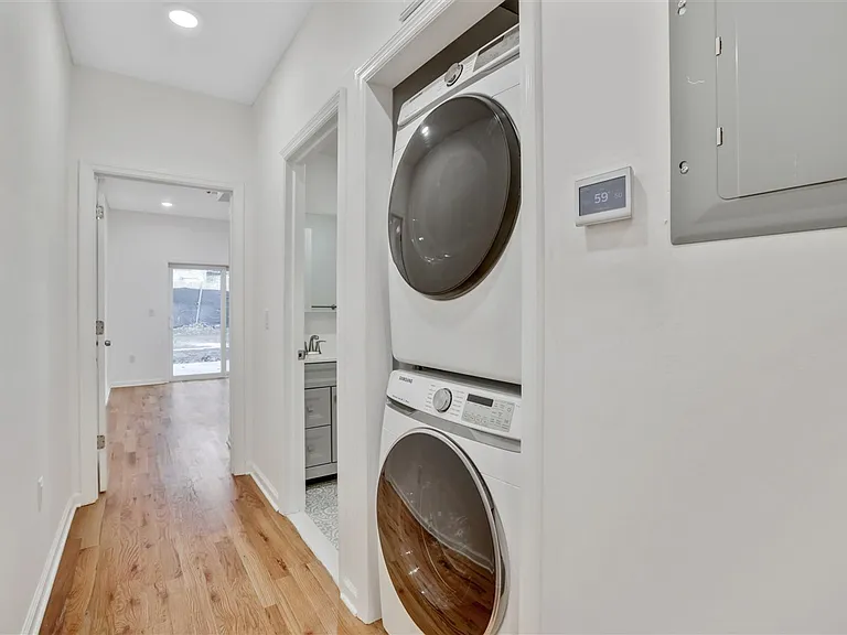 300 Halladay St #1 — Photo 14