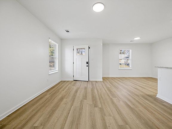 4th image of 3025 Waynoka Ave
