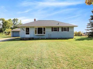 2880 E Almeda Beach Rd, Pinconning, MI 48650