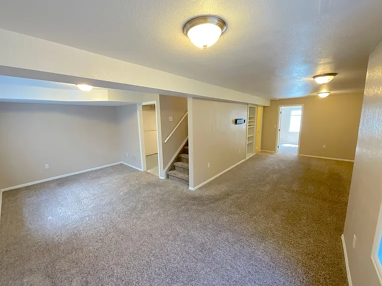 2579 Weyburn Way — Photo 38