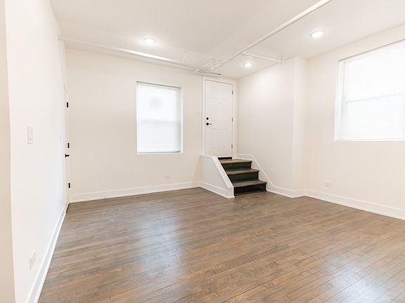 3rd image of 1356 Granville Gdn