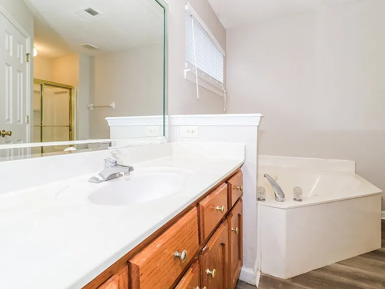 5892 Alexandria Ln — Photo 11