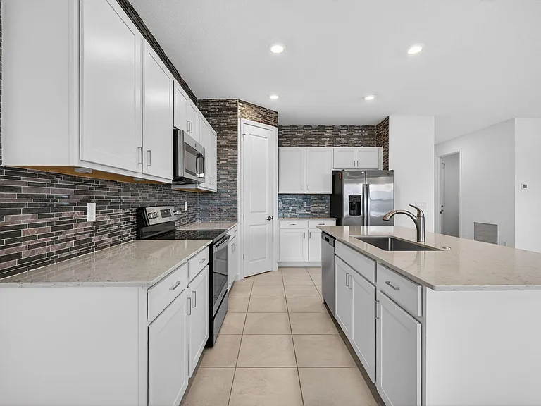 13275 NW Copper Creek Dr — Photo 7