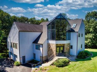 21 Woods End Dr, Wilton, CT 06897