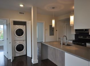 659 Massachusetts Ave #7L, Boston, MA 02118