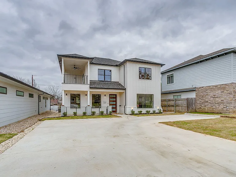 2705 Gordon Ave — Photo 34