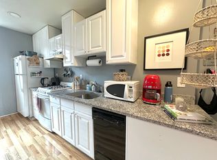 11 Irving St APT 8, Boston, MA 02114