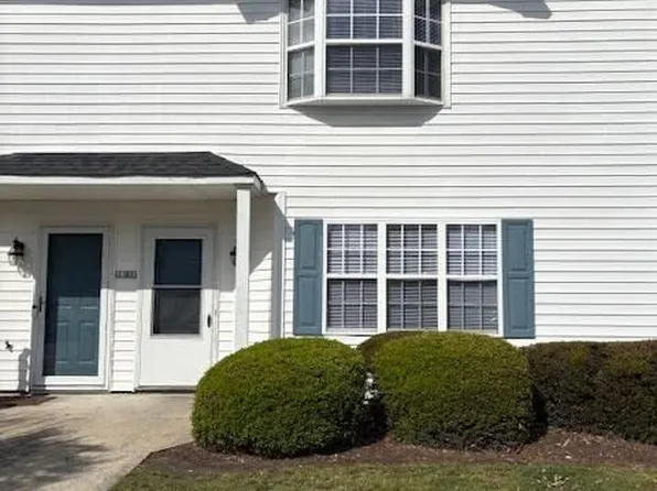 3917 Sterling Pointe Dr, Winterville, NC