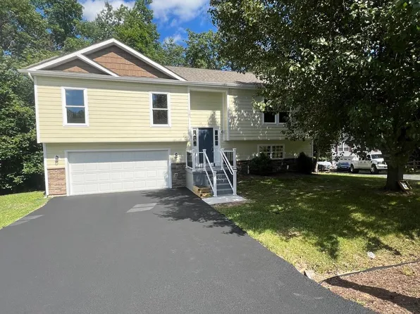 387 Nottingham Blvd, Martinsburg, WV 25405