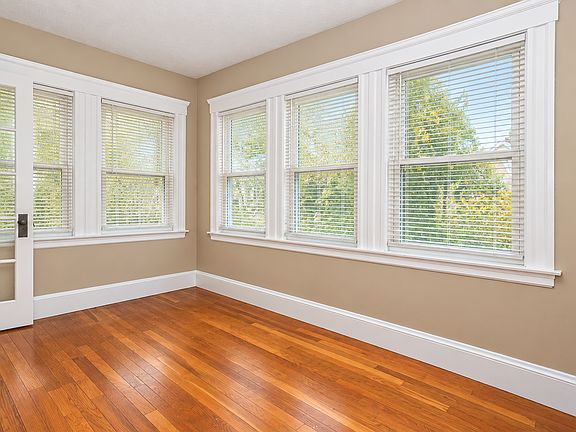 2nd image of 368 Mount Auburn St Unit 2