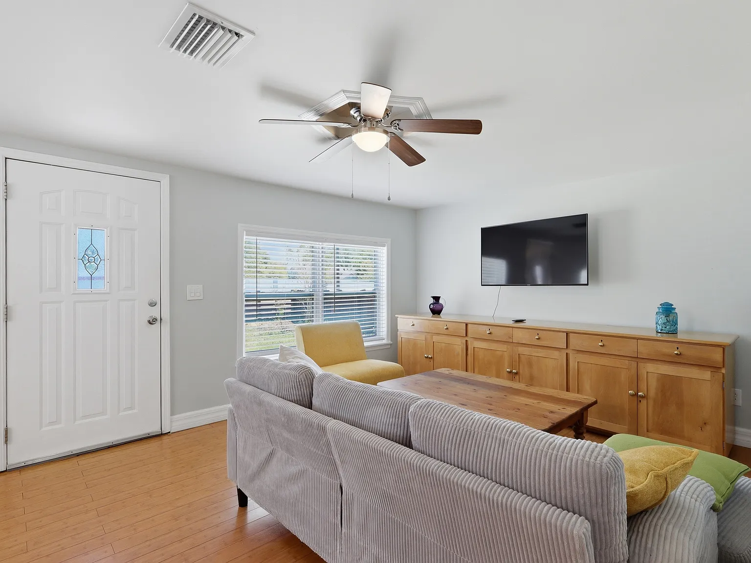 2 bed, 1616 sqft, $2,495 — Photo 3