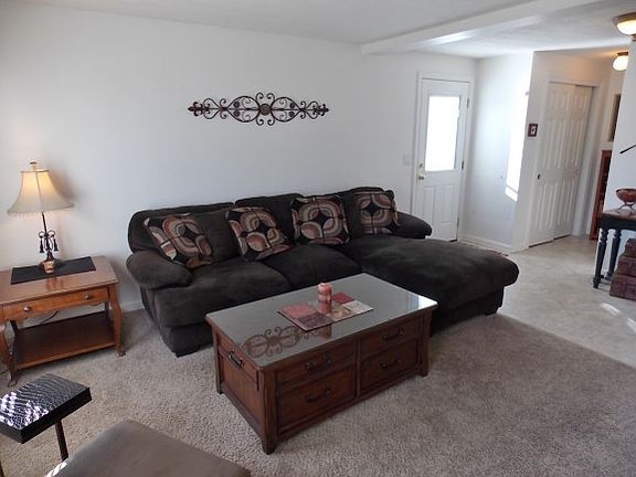4th image of 318 Megan Dr