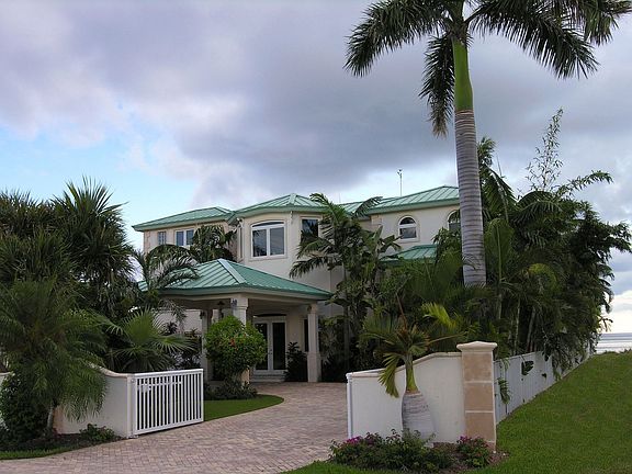 Magnificent home in Key Colony Beach