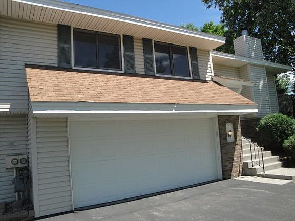 3rd image of 603 Evergreen Dr