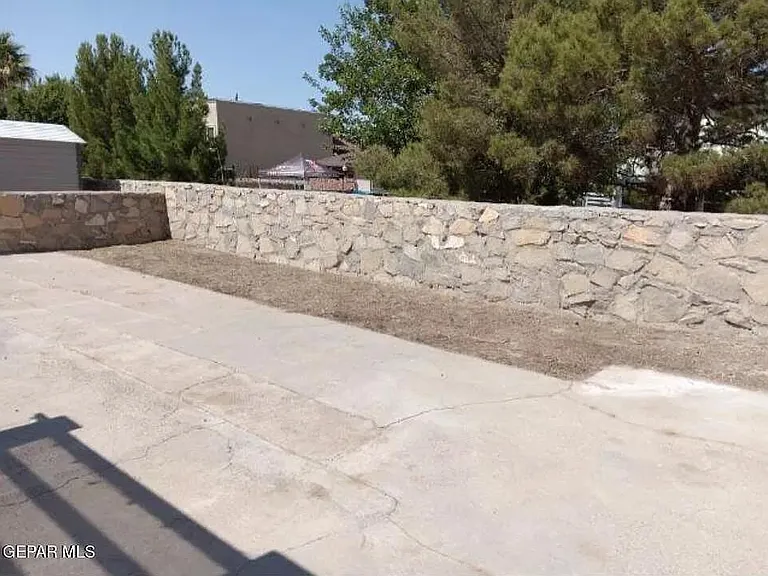 3249 Mike Godwin Dr — Photo 10