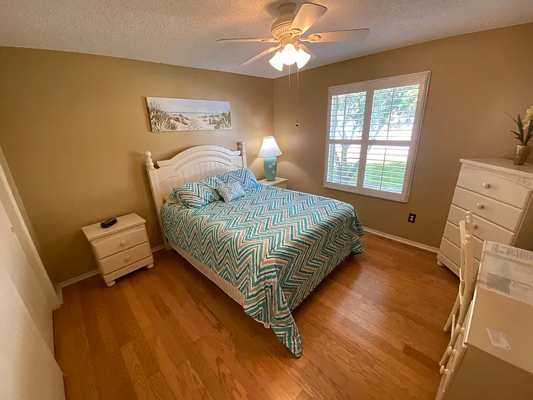 440 Canterbury Ct — Photo 20